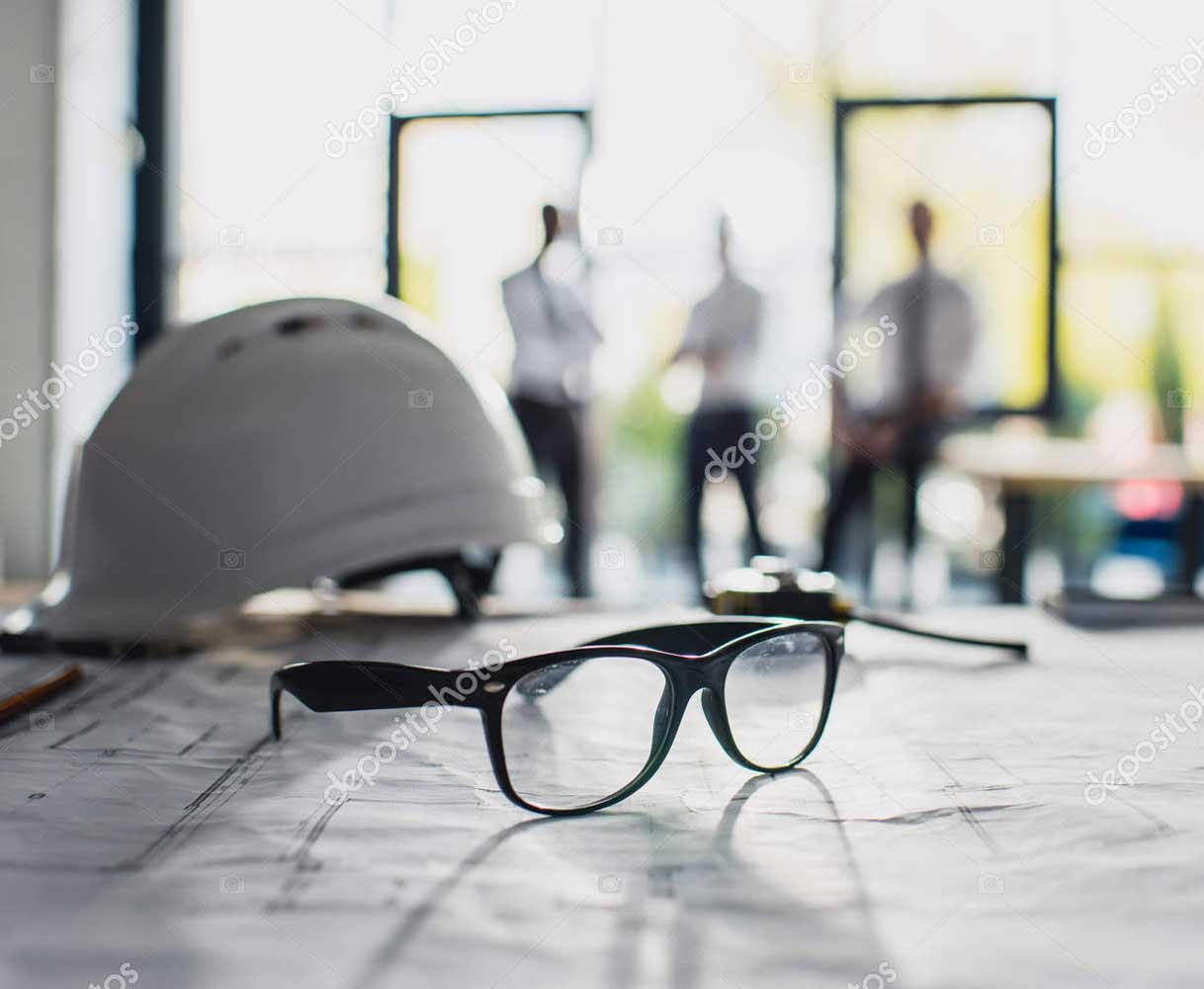 anthropoi mas pylonas